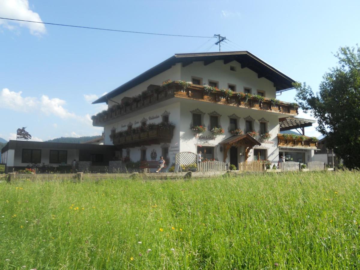 Pension Und Apartments Landhaus Marie Leutasch Dış mekan fotoğraf
